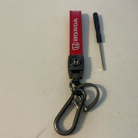Honda Logo Key Fob Keychain in Red Leather NWT - Picture 3 of 4